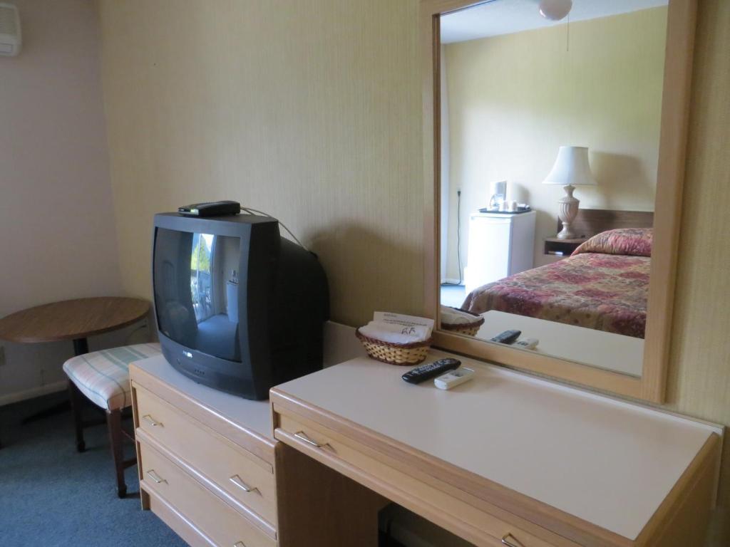 Harrison Village Motel Harrison Hot Springs Kamer foto