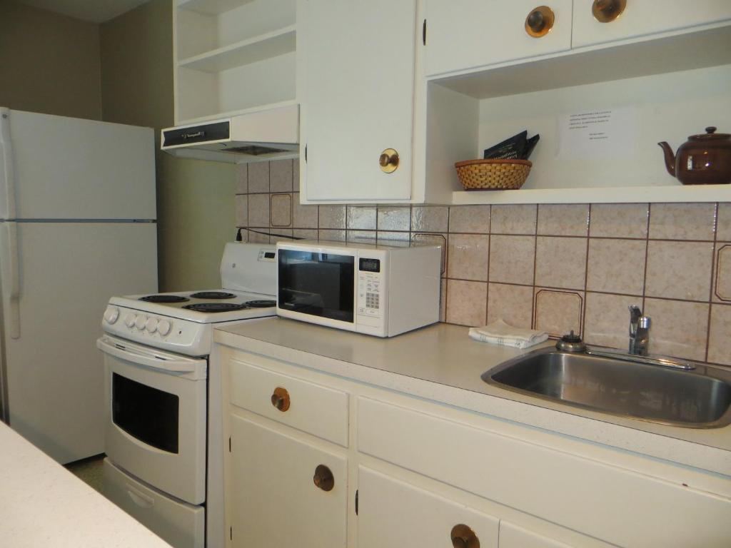 Harrison Village Motel Harrison Hot Springs Kamer foto