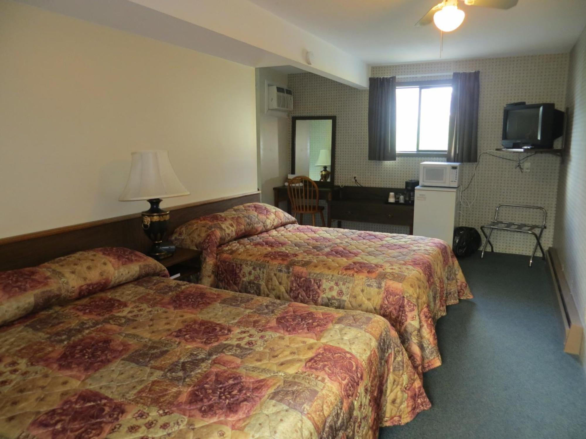 Harrison Village Motel Harrison Hot Springs Buitenkant foto